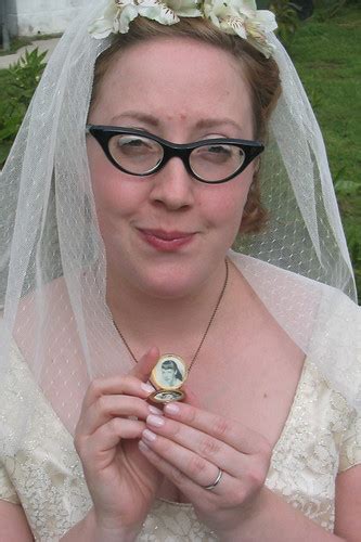 Forget Your Contacts And Bask In These Brides Wearing Glasses On Their Wedding Days Offbeat Bride