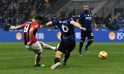 Supercoppa Milan E Inter Rivincita Mondiale Tra Giroud E Lautaro