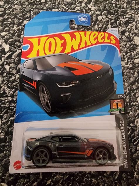 2024 Hot Wheels Dream Garage 18 CAMARO SS SUPER TREASURE HUNT Real