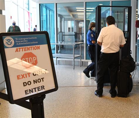 Police Officer Stabbed By Woman At Atlanta International Airport