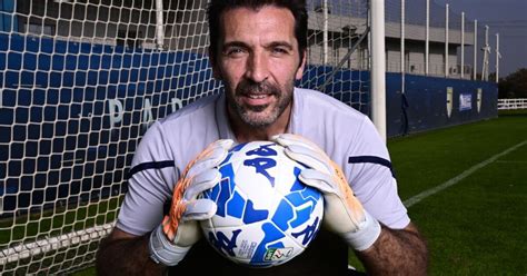 Buffon Nuovo Capo Delegazione Azzurro Accettata La Proposta Della Figc