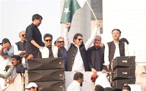 Imran Begins Long March With Guns Aimed At Spy Chief Pakistan Dawn