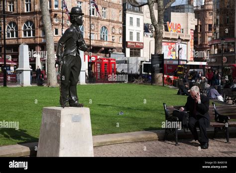 Charlie Chaplin statue Leicester Square, London Stock Photo - Alamy