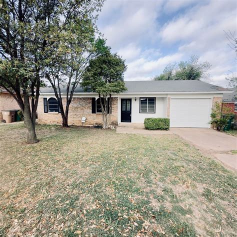 1013 Woodruff St, San Angelo, TX 76905 - See Est. Value, Schools & More