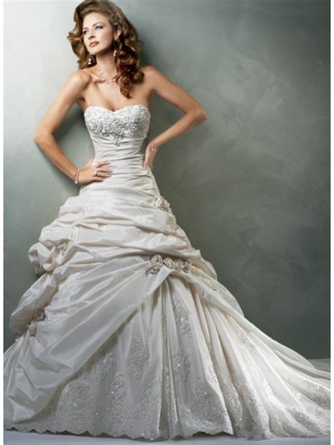 Roses Wedding Dress Designs Picture Wedding Dress