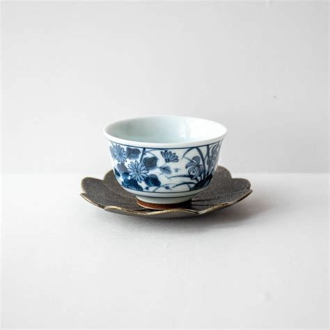 Small Japanese Tasting Cup - Mame Chawan - 4 Flowers - The Tea Crane