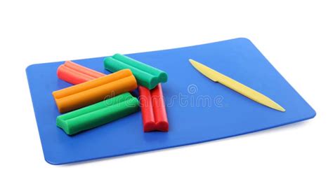 Muchas Piezas De Plastilina De Colores Diferentes Y Cuchillo De