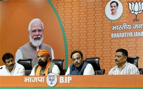 Nda Announces Bihar Seat Sharing Pact Bjp To Contest 17 Jdu 16