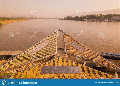 THAILAND SOP RUAK MEKONG GIANT BUDDHA TEMPLE Editorial Image