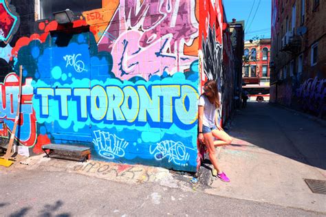 Exploring Graffiti Alley in Toronto | Twirl The Globe