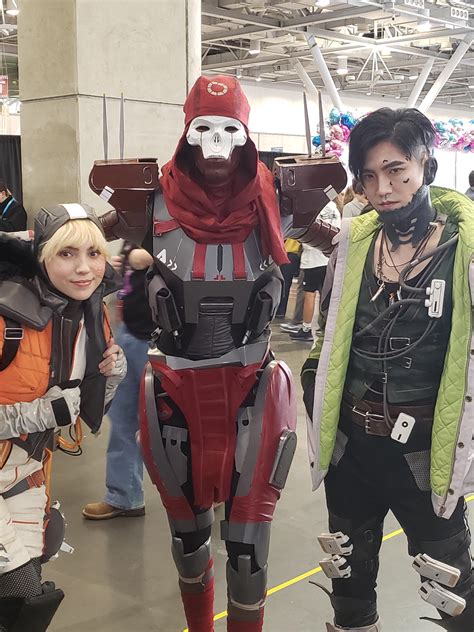 Apex Cosplay – Telegraph