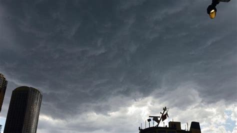 10000 Homes Without Power Due To Sydney Storm Daily Telegraph