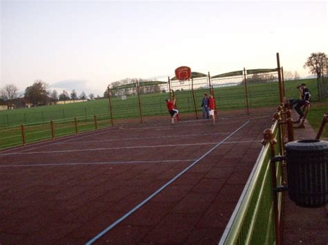 Das moderne Bodensystem für Multisportanlagen Playground Landscape