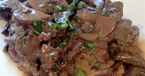 Exquisite&Delicious: Steak With Porcini Mushroom Sauce