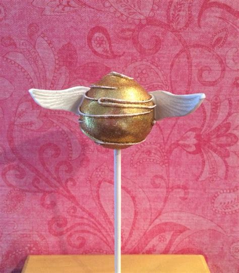 Harry Potter S Golden Snitch Harry Potter Golden Snitch Pie Pops