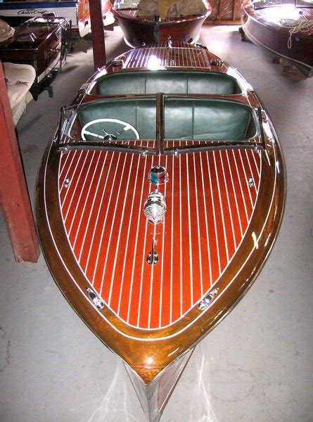 19 Feet 1942 Chris Craft Barrelback 30743 Antique Boat America