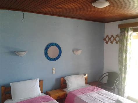 SOL E MAR SEA SIDE VIEW GUESTHOUSE - Prices & Hotel Reviews (Perama ...