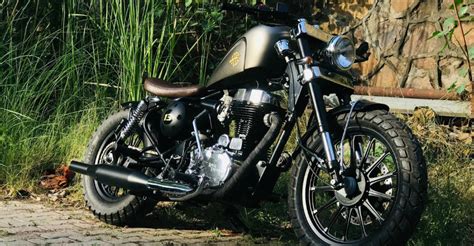 Royal Enfield S Thunderbird 350 Gets Modified To Look Like A Harley Davidson Iron 883 Almost