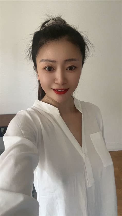 Zhangyang Chinese Escort In Tirana