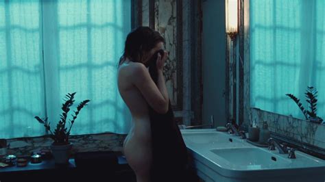 Nude Video Celebs Julie Sokolowski Nude Hadewijch