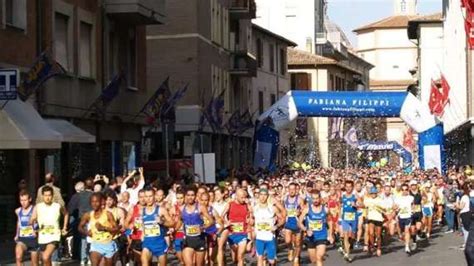 Tutto è pronto per la Mezza maratona di Foligno in festa l Umbria che