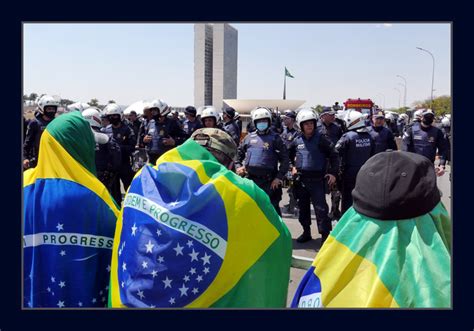 A Rebelião Das Massas Almir Pazzianotto Os Divergentes