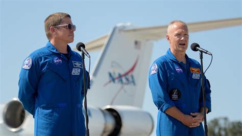 La Nasa Donne Son Feu Vert Pour Le Premier Vol Habité De Spacex