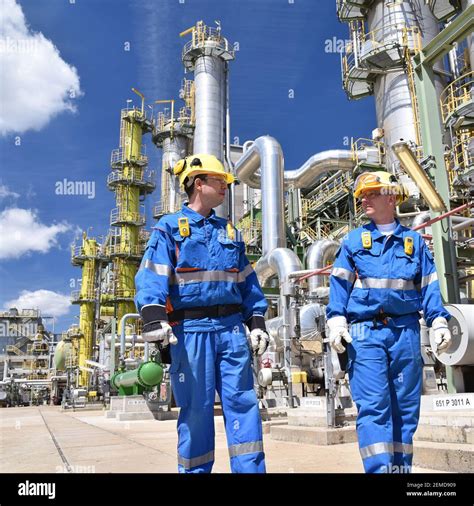 Worker In Oil Refinery Hi Res Stock Photography And Images Alamy