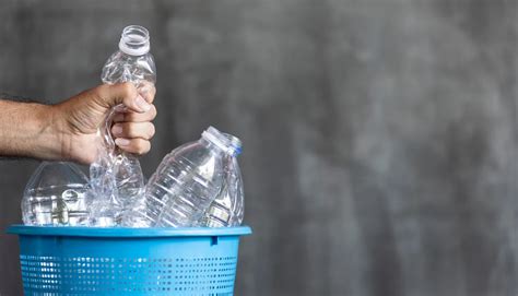 Addio bottiglie di plastica Come un depuratore dacqua può cambiare la