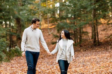 Outdoor Engagement Photos | Toronto Wedding Photographer | PurpleTree ...