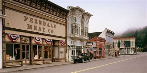 15 of the Quirkiest Small Towns In America - Small American Town ...