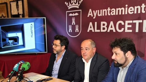 El alcalde presenta el proyecto de remodelación integral de la