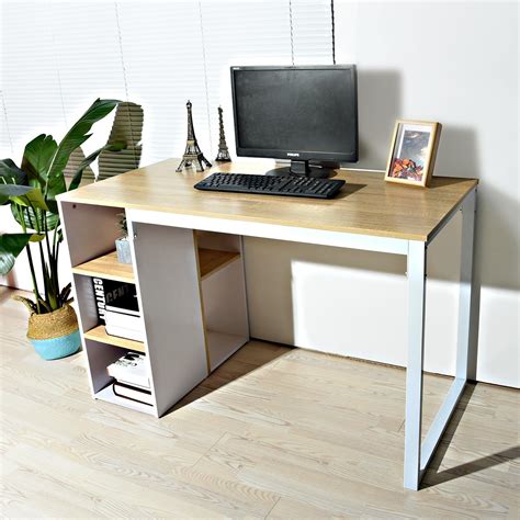 Bureau Moderne Avec Cinq Tag Res Blanc Et Bois De Ch Ne Weeks