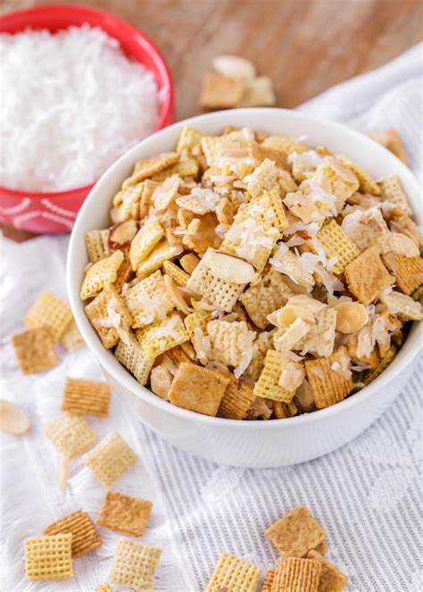 Sweet Chex Mix {Takes 10 Minutes to Make} | Lil' Luna