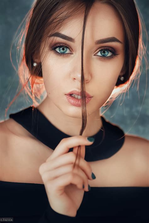 Evgeny Freyer Women Brunette Looking At Viewer Makeup Eyeliner