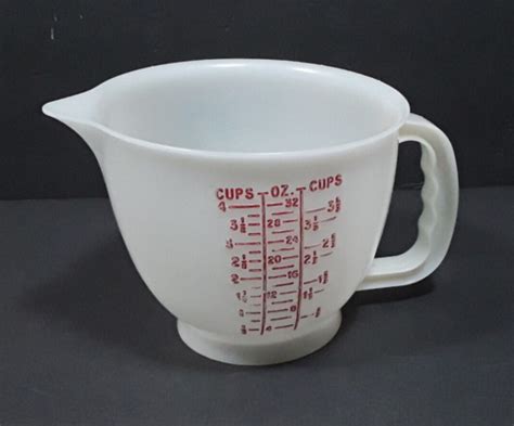 Vtg Tupperware Mix N Store 4 Cup 1 Liter 32oz Measuring Pitcher Red