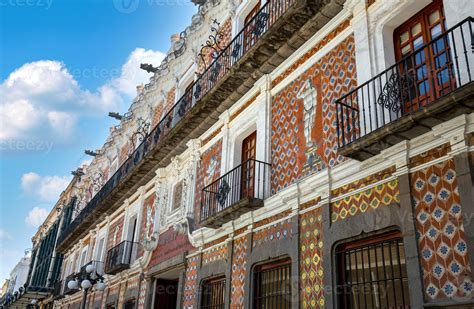 Colorful Puebla streets and colonial architecture in Zocalo historic ...