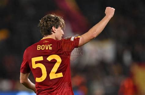 Tuttoasroma It Social As Roma Bove Una Grande Serata Davanti Ai