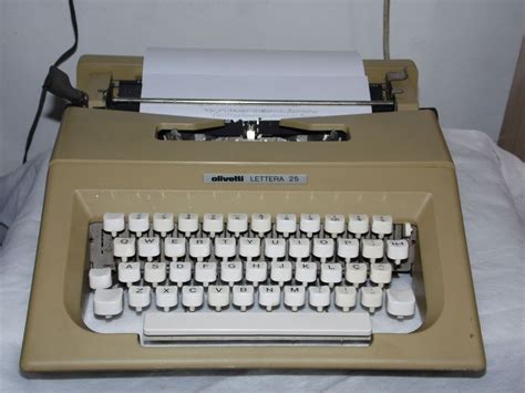 M Quina Escrever Antiga Olivetti Lettera Tropical Ipanema Remington