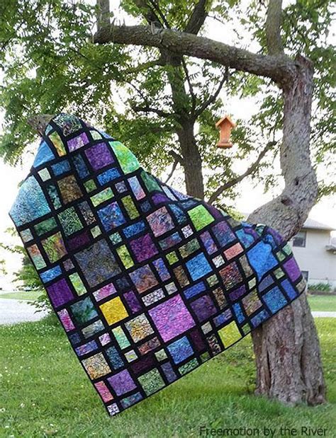 This Quilt Is Striking In Many Colorways Quilting Digest Colchas Quilt Batik Quilts Scrappy