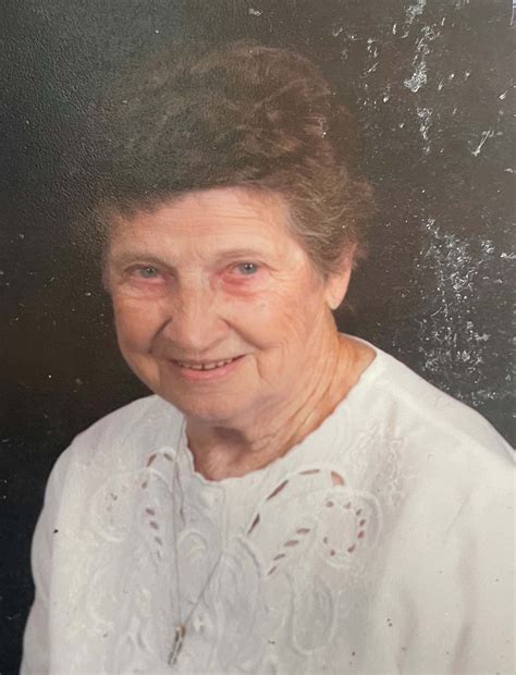 Ella Mae Osborne | Hamiltons Funeral Home