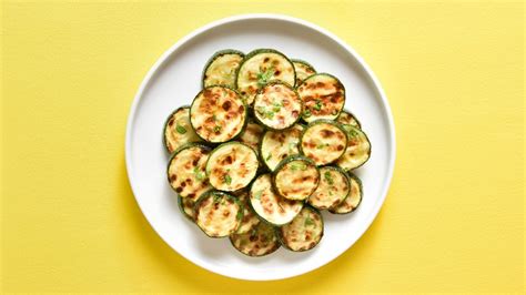 Should You Peel Zucchini