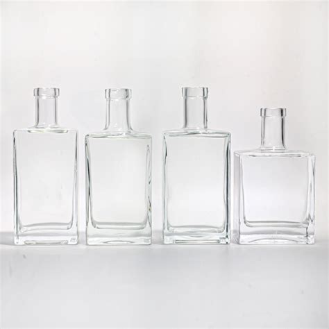 Classic Square Glass Bottle Wilk Glass