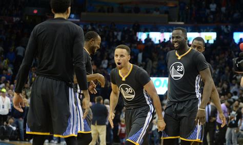 Watch every 3-pointer Stephen Curry hit in his mind-blowing performance ...