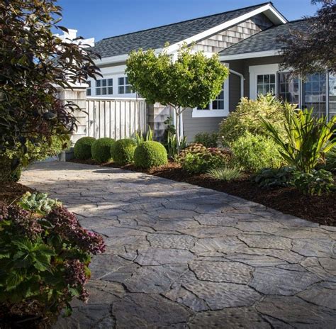 Driveway Pavers: Best Paving Stones, Patterns & Designs for Driveways ...