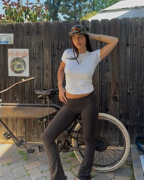 Leah Mollet | peace love and everything else | Instagram