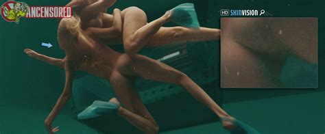 Naked Riley Steele In Piranha 3d