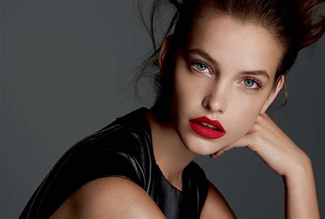 Barbara Palvin Mujer Morena Ojos Azules Cara Modelo Fondo De