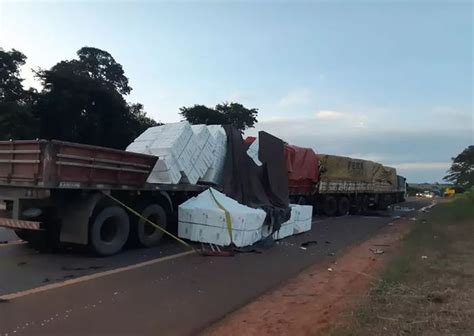 Caminhoneiro Morre Em Acidente Envolvendo Três Carretas Na Br 158