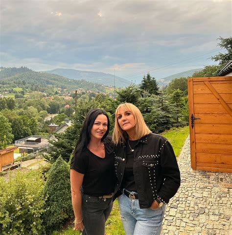 Izabela Małysz w bikini i panterkowej narzutce Figura idealna i ten styl